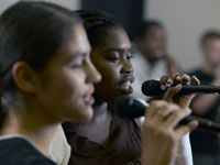 2-girls-singing