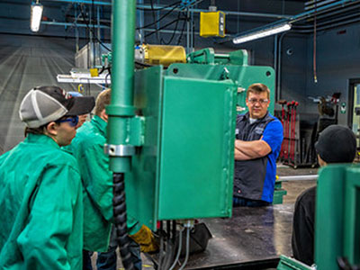 students learning about electro-mechanical technology